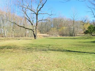 Eastwood Cir SE, North Canton, OH 44720
