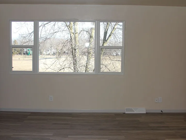 3309 E Edgemere Dr — Photo 4