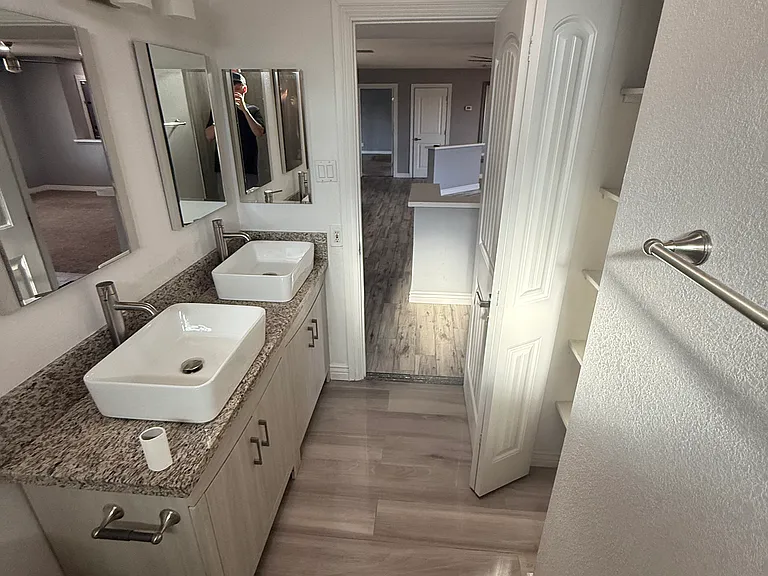 5304 W Beck Ln — Photo 24