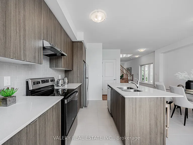 135 Pidgeon St — Photo 12