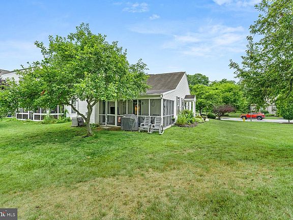 4th image of 640 Springhouse Ln