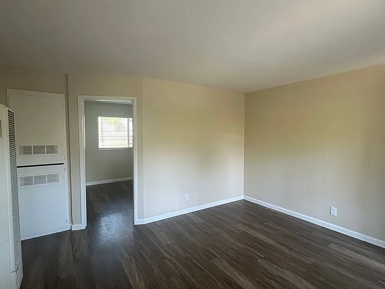 724 S 8th St — Photo 3