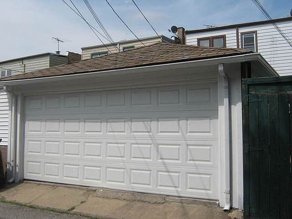 2nd image of 2339 N Kilbourn Ave #2