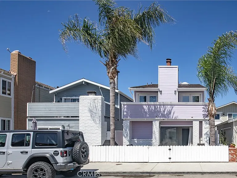 209 29th St — Photo 2