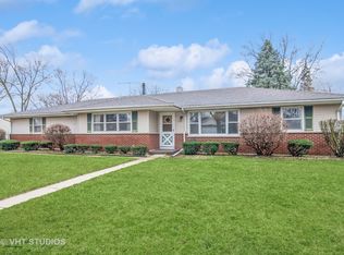 1181 Squire Dr, Aurora, IL 60505