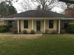 302 Riverbend Dr, Byram, MS 39272