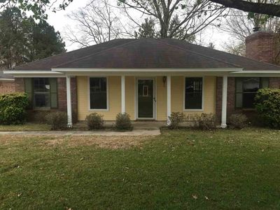 302 Riverbend Dr, Byram, MS, 39272