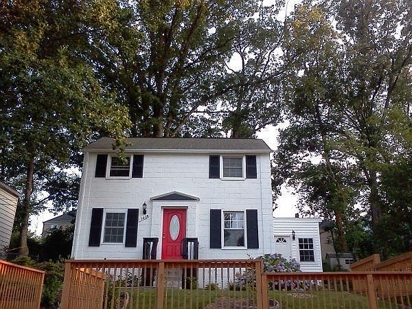 1st image of 1028 S Dinwiddie St