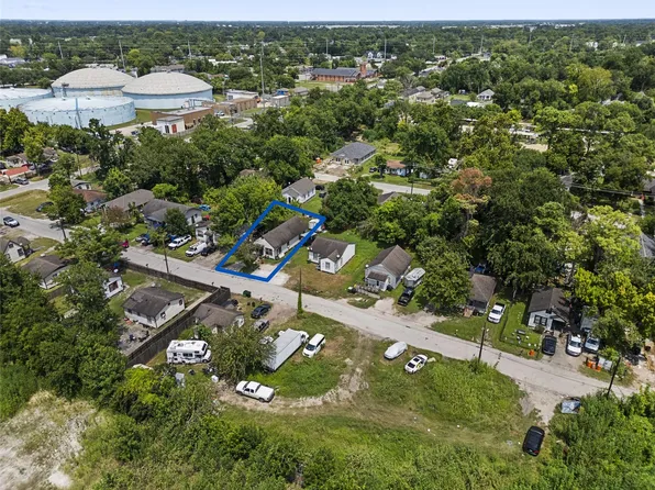 7330 Parkes St, Houston, TX 77088