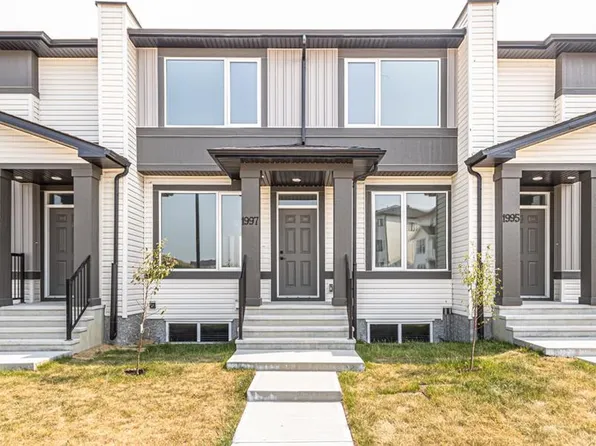 1997 W McCaskill Dr, Crossfield, AB T0M 0S0