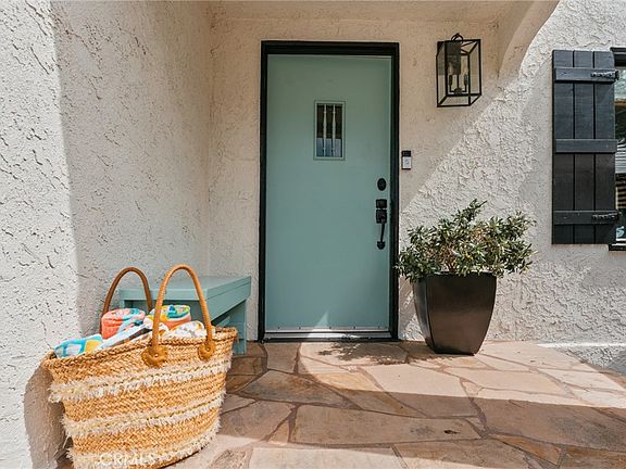 4th image of 816 11th St