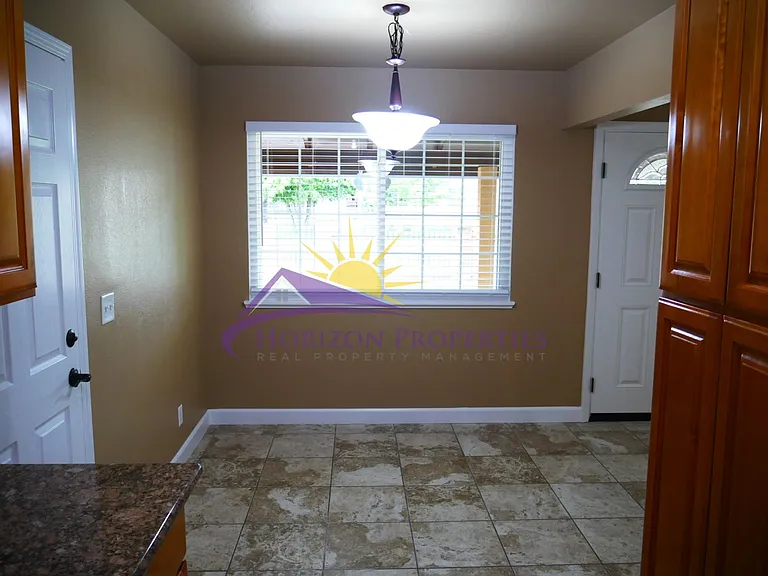 1405 Lisbon Ave — Photo 7