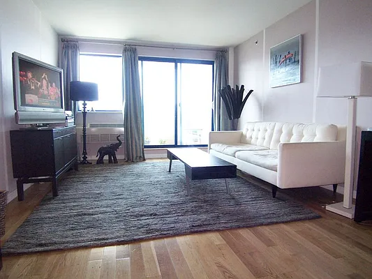 Rented by Bold New York | media 22