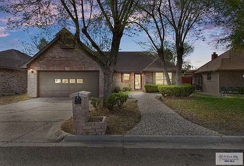 2010 River Oaks Dr Photo 1