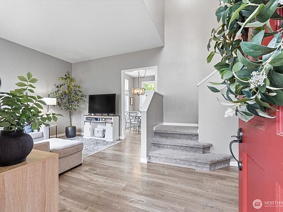 3rd image of 16505 132nd Avenue E