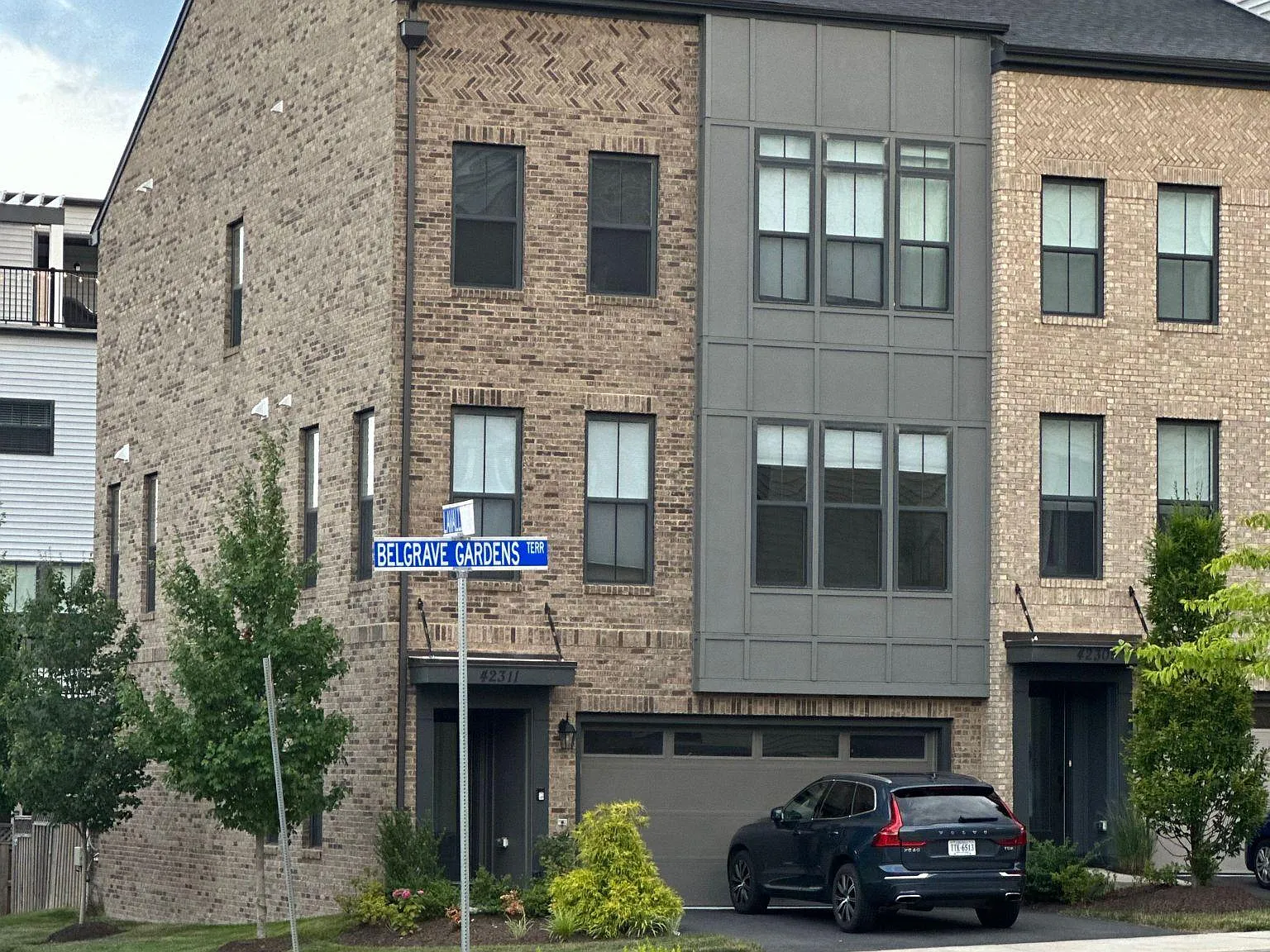 42311 Belgrave Gardens Ter — Photo 1