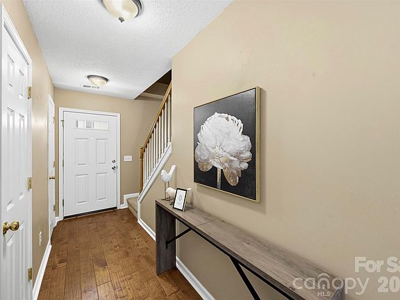 3rd image of 1728 Eagle Ridge Dr