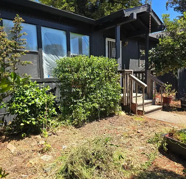 769 W Railroad Ave — Photo 1