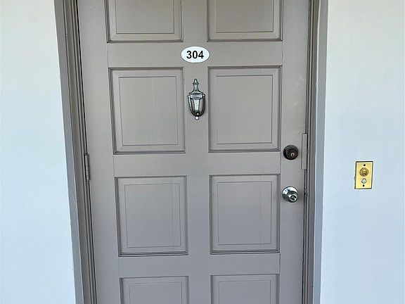 4th image of 3100 N Palm Aire Drive #304