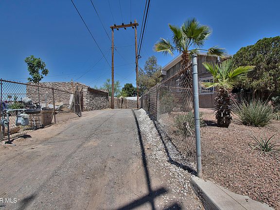 4th image of 145 Porfirio Diaz St