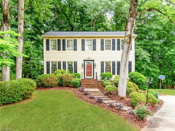 5812 Luxbury Ct, Winston Salem, NC 27104