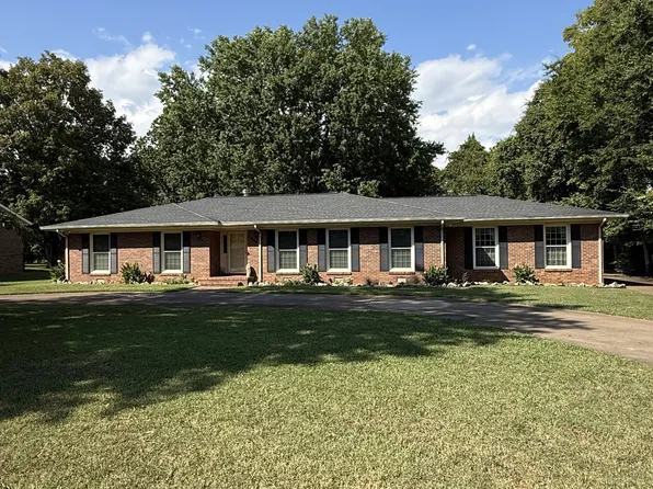 1935 Robinson Rd, Murfreesboro, TN 37130