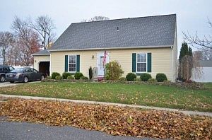 2nd image of 33 Williamsburg Ct
