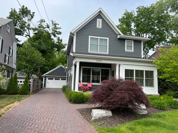 2525 Lake Dr SE, East Grand Rapids, MI 49506