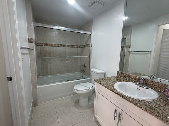 4th image of 17021 N Bay Rd #A