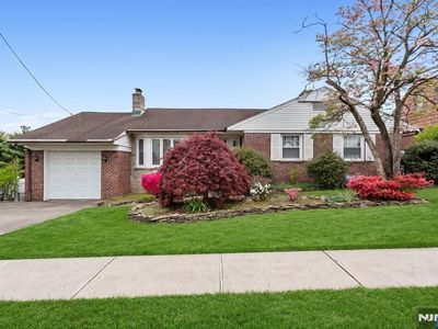 40 17th Ave, Elmwood Park, NJ, 07407