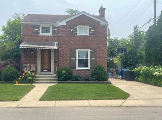 7349 W Rascher Ave, Chicago, IL 60656