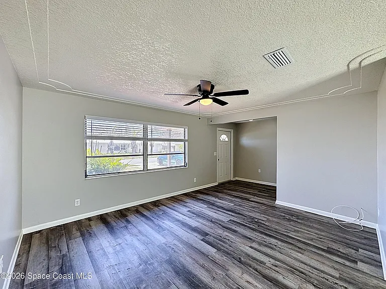 1525 Polaris St — Photo 9