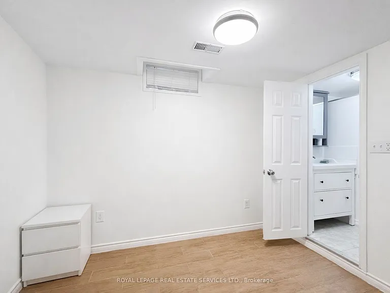 1365 Willowvale Gdns #BASEMENT — Photo 9