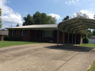 704 N 6th St, Vienna, IL 62995