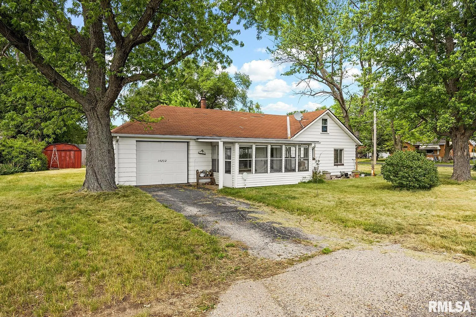 14232 South St photo 1