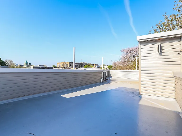 820 N 40th Street — Photo 18