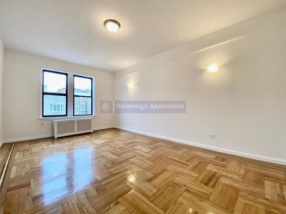 1st image of 121 Bennett Ave #64L