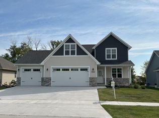 N9248 Constellation Dr, Appleton, WI 54915