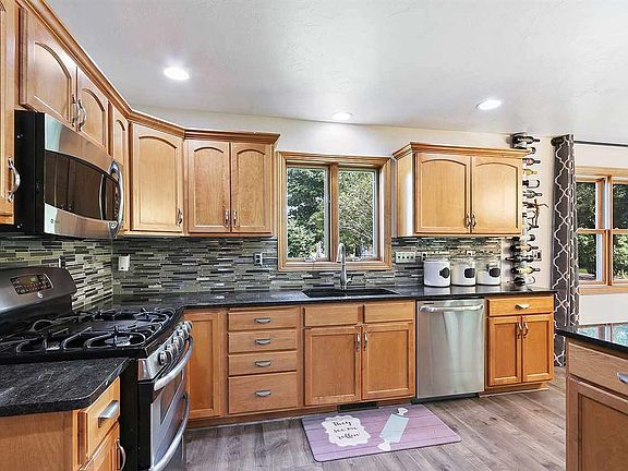 SS appliance package including a gas stove and double oven