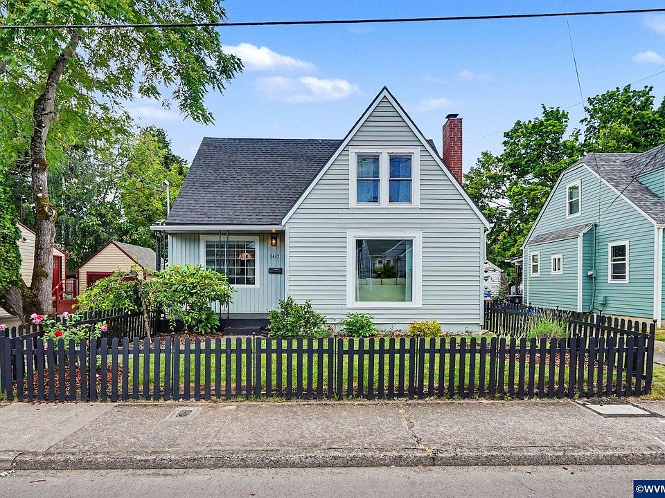 1st image of 1435 17th St NE