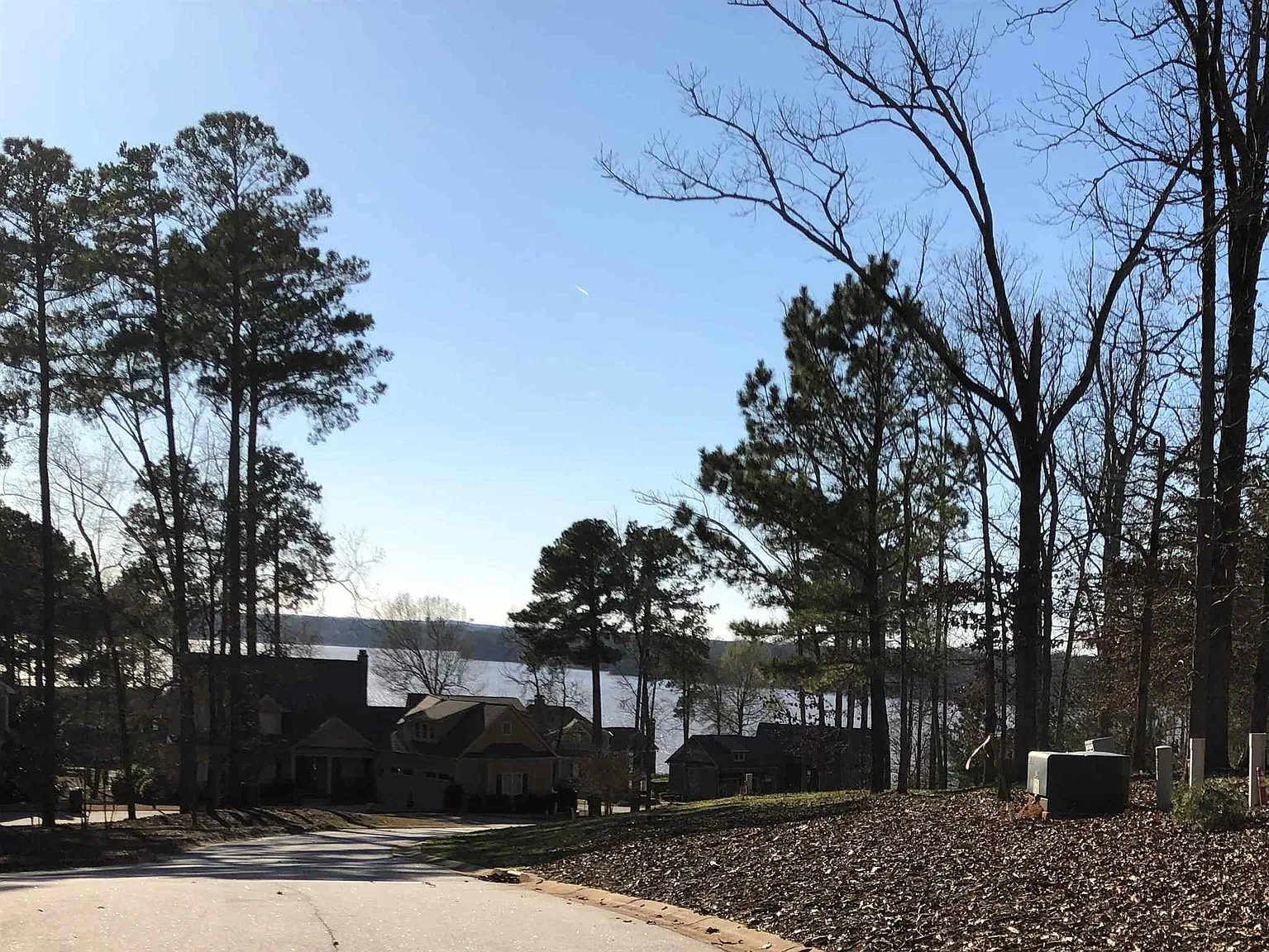 1031 Emerald View Dr photo 1