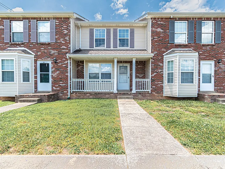 203 Tree Line Dr — Photo 1