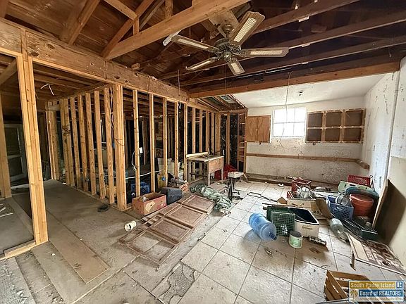 5th image of 614 E Filmore St