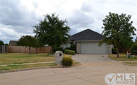 1st image of 128 Chesterfield Cir