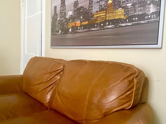 4th image of 2858 S Trumbull Ave #2R