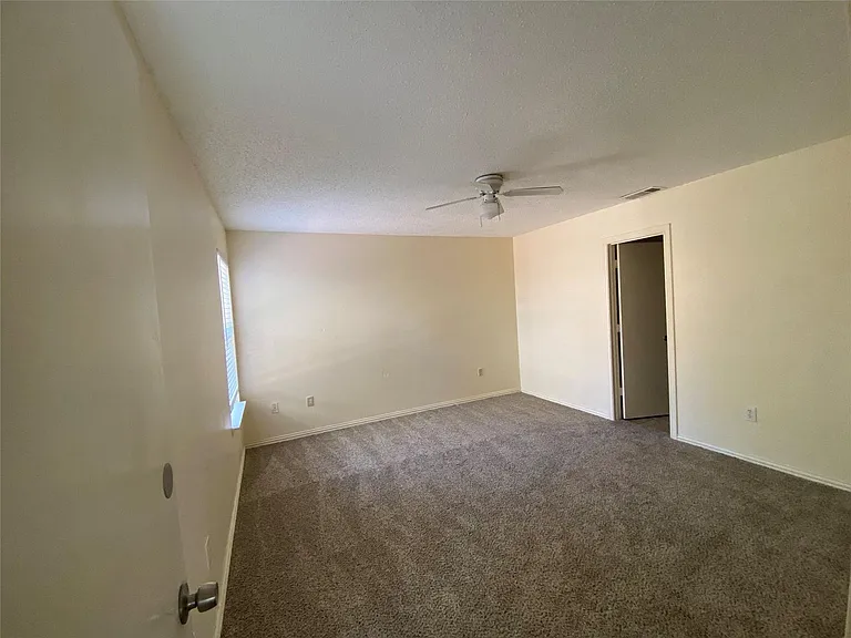 530 Rawls Cir — Photo 9