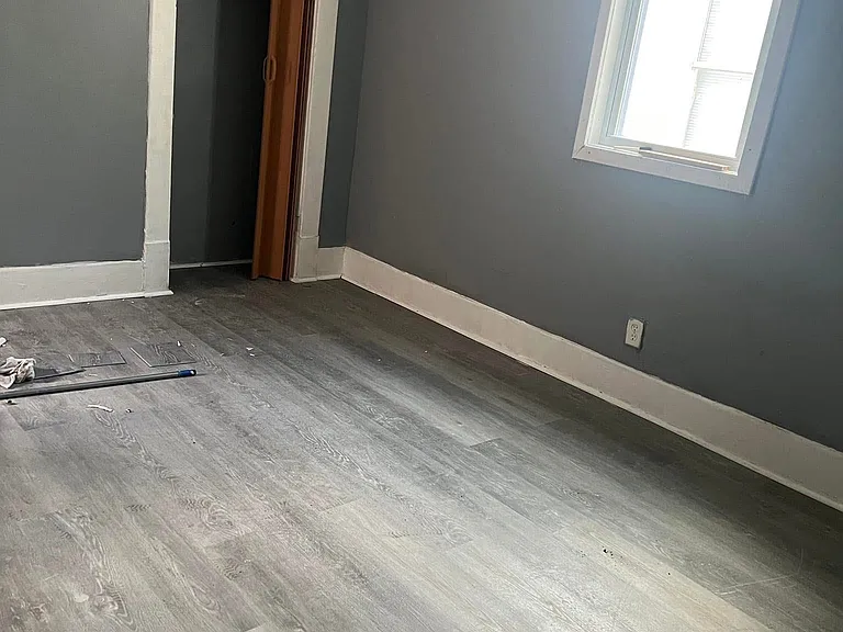 2509 Howard St — Photo 5