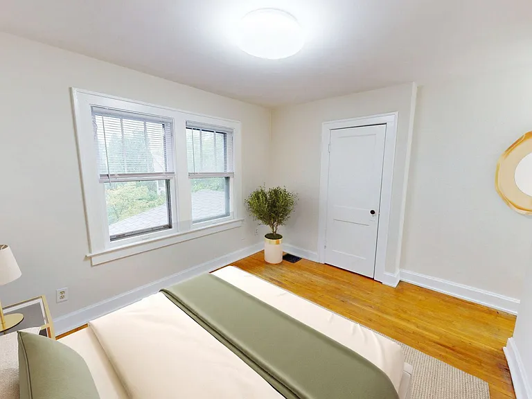 210 Olentangy St — Photo 5