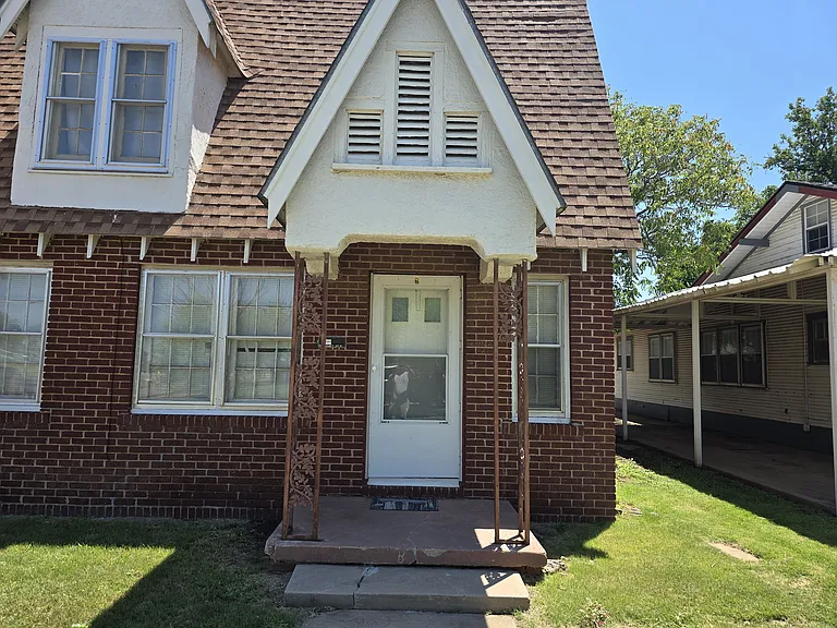 1911 S Jackson St #B — Photo 12