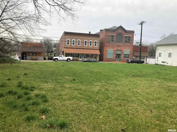 E Jefferson St, Riverton, IL 62561